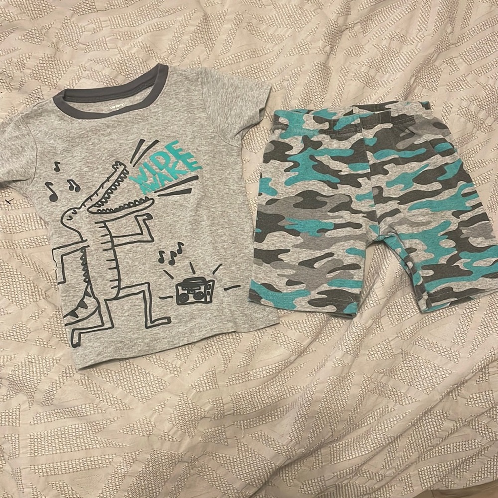 Carter’s PJs (T-shirt/shorts)